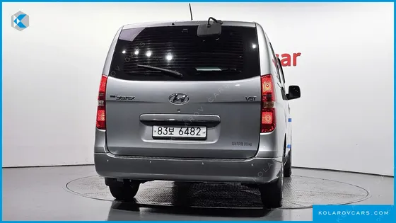 HYUNDAI STAREX 5-SEATER VAN