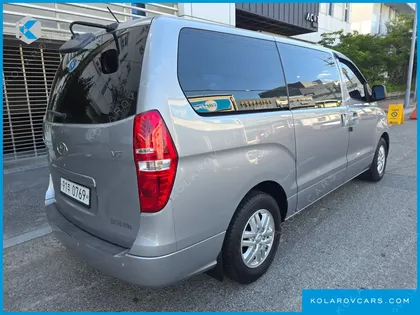 HYUNDAI STAREX 3-SEATER VAN