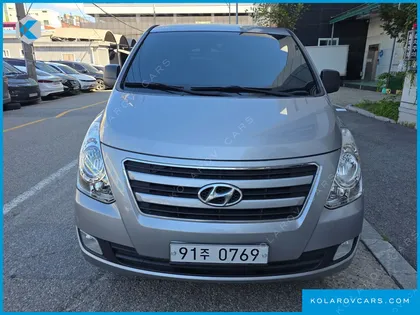HYUNDAI STAREX 3-SEATER VAN