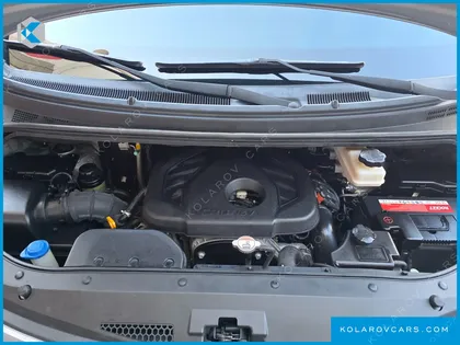 HYUNDAI STAREX 3-SEATER VAN