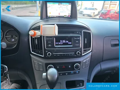 HYUNDAI STAREX 3-SEATER VAN