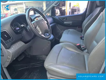 HYUNDAI STAREX 3-SEATER VAN