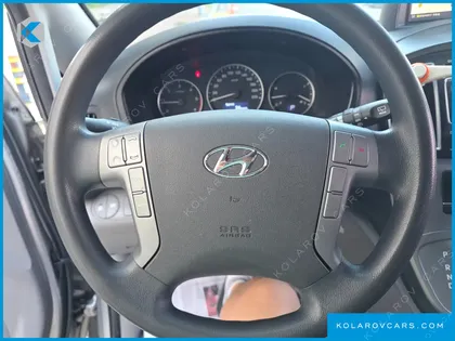 HYUNDAI STAREX 3-SEATER VAN