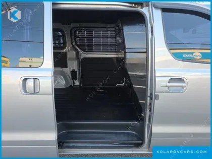 HYUNDAI STAREX 3-SEATER VAN