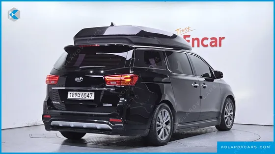 KIA CARNIVAL 9-SEATER HI-LIMOUSINE
