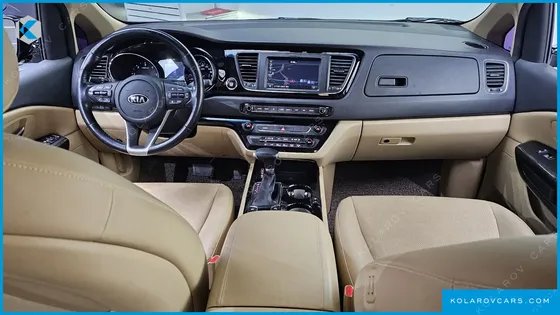 KIA CARNIVAL 9-SEATER HI-LIMOUSINE