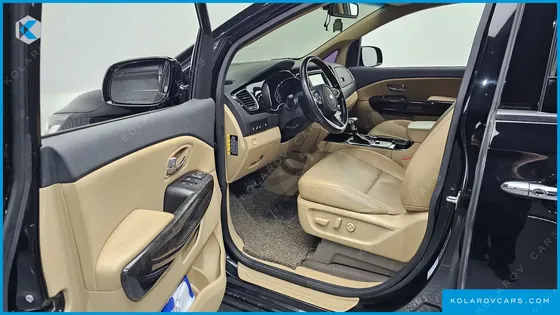 KIA CARNIVAL 9-SEATER HI-LIMOUSINE