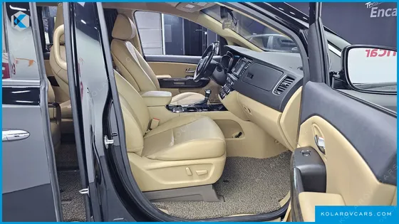 KIA CARNIVAL 9-SEATER HI-LIMOUSINE