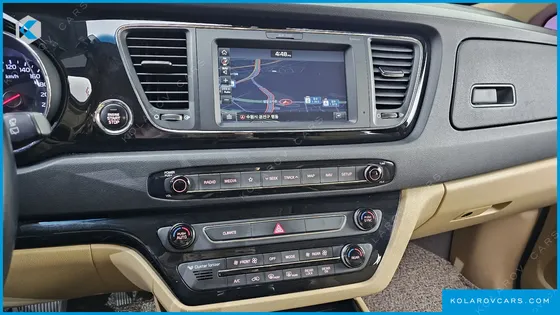KIA CARNIVAL 9-SEATER HI-LIMOUSINE