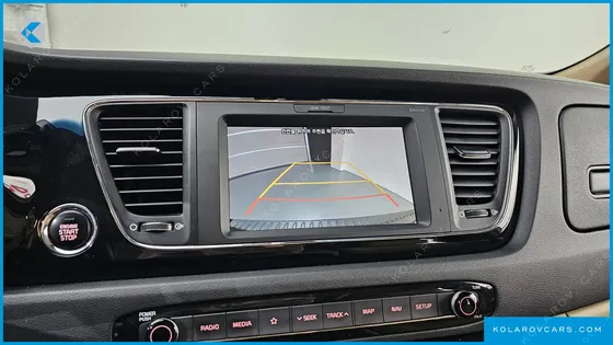 KIA CARNIVAL 9-SEATER HI-LIMOUSINE
