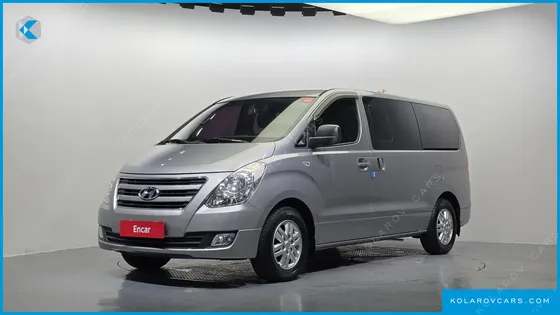 HYUNDAI STAREX 5-SEATER VAN