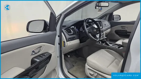 KIA CARNIVAL 9-SEATER PRSTIGE