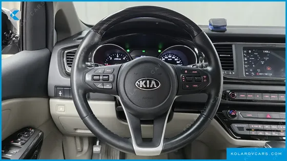 KIA CARNIVAL 9-SEATER PRSTIGE