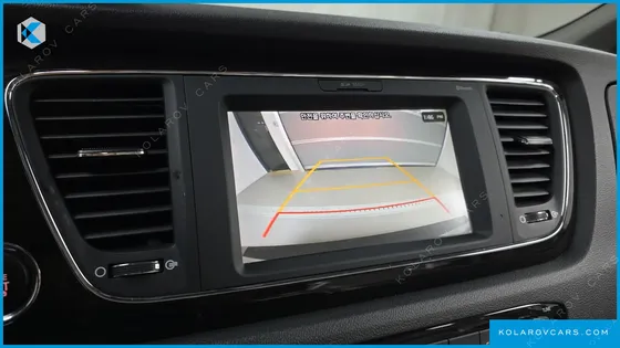 KIA CARNIVAL 9-SEATER PRSTIGE