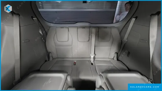 KIA CARNIVAL 9-SEATER PRSTIGE