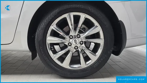 KIA CARNIVAL 9-SEATER PRSTIGE