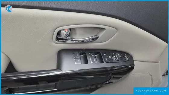 KIA CARNIVAL 9-SEATER PRSTIGE