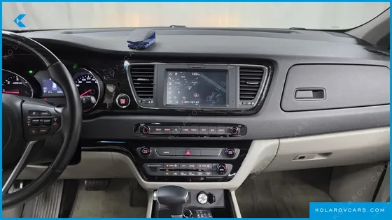 KIA CARNIVAL 9-SEATER PRSTIGE