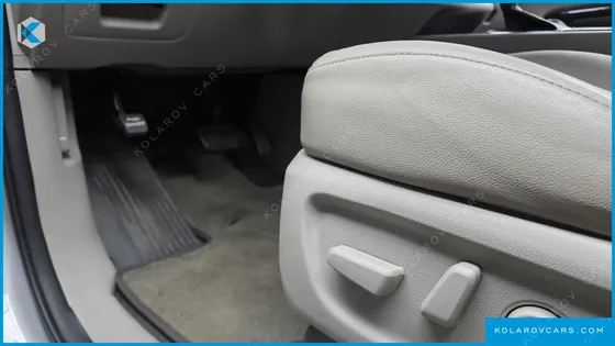 KIA CARNIVAL 9-SEATER PRSTIGE