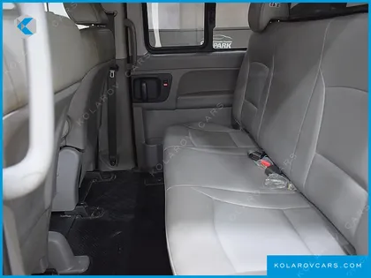 HYUNDAI STAREX 5-SEATER VAN