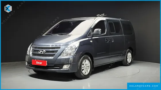 HYUNDAI STAREX 5-SEATER VAN