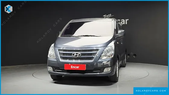 HYUNDAI STAREX 5-SEATER VAN
