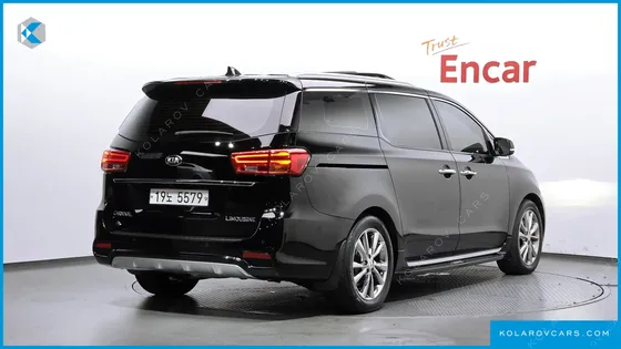 KIA CARNIVAL 7-SEATER LIMOUSINE