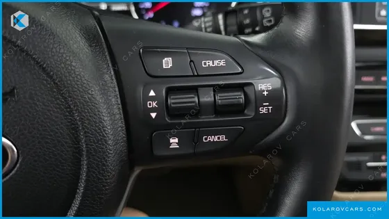 KIA CARNIVAL 7-SEATER LIMOUSINE