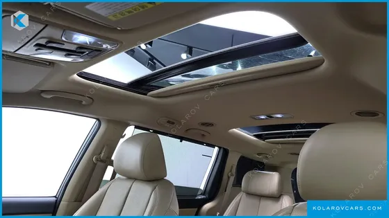 KIA CARNIVAL 7-SEATER LIMOUSINE