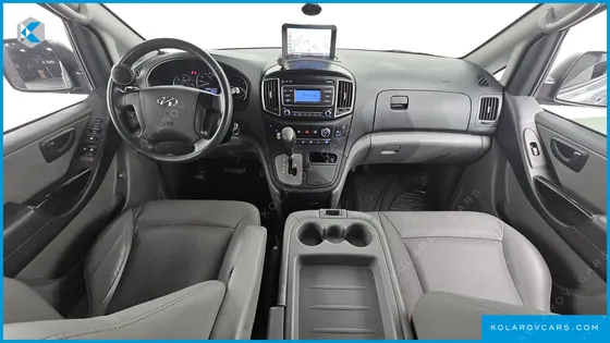 HYUNDAI STAREX 12-SEATER WAGON