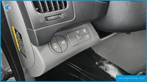 HYUNDAI STAREX 12-SEATER WAGON