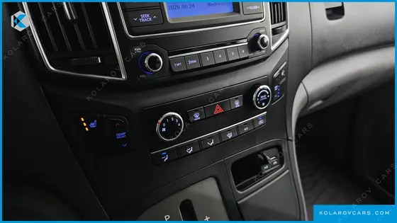 HYUNDAI STAREX 12-SEATER WAGON