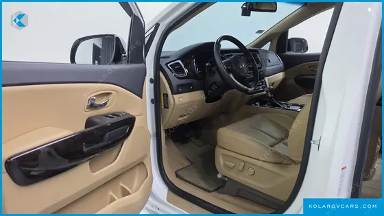 KIA CARNIVAL 7-SEATER LIMOUSINE
