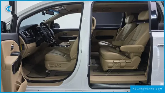 KIA CARNIVAL 7-SEATER LIMOUSINE