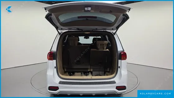 KIA CARNIVAL 7-SEATER LIMOUSINE