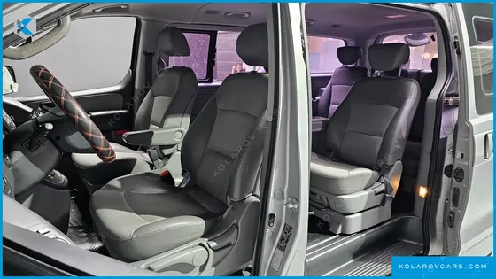 HYUNDAI STAREX 11-SEATER WAGON
