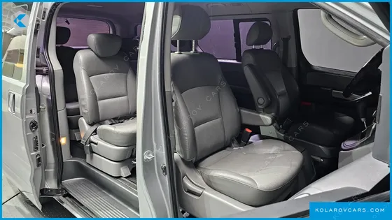 HYUNDAI STAREX 11-SEATER WAGON