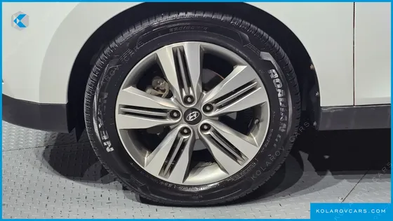 HYUNDAI TUCSON DIESEL(E-VGT) 2WD