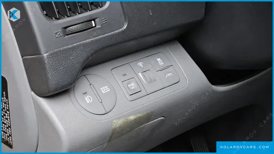 HYUNDAI STAREX 4WD GUARD CAR OF CHIDREN