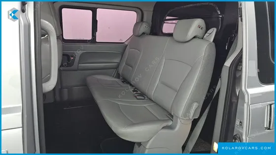 HYUNDAI STAREX 5-SEATER VAN