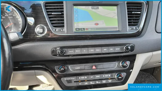 KIA CARNIVAL 9-SEATER PRSTIGE