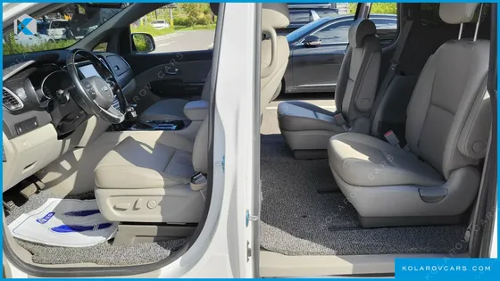 KIA CARNIVAL 9-SEATER PRSTIGE