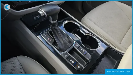 KIA CARNIVAL 9-SEATER PRSTIGE