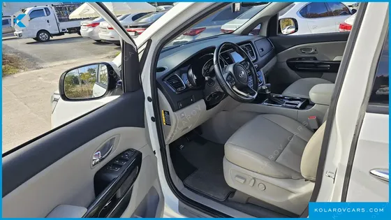KIA CARNIVAL 9-SEATER PRSTIGE