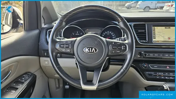 KIA CARNIVAL 9-SEATER PRSTIGE