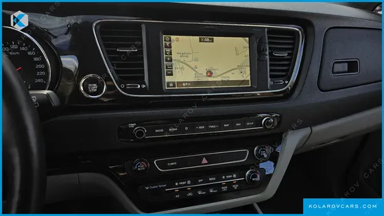 KIA CARNIVAL 9-SEATER PRSTIGE