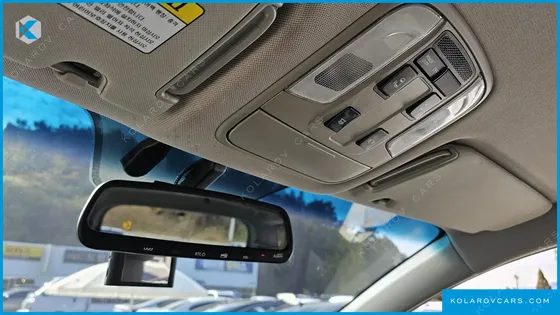 KIA CARNIVAL 9-SEATER PRSTIGE