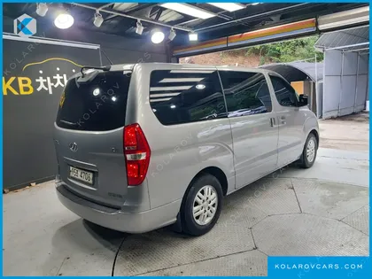 HYUNDAI STAREX 3-SEATER VAN