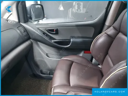 HYUNDAI STAREX 3-SEATER VAN