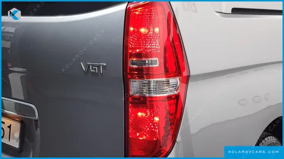 HYUNDAI STAREX 3-SEATER VAN